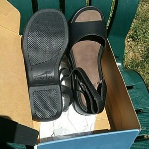 Dansko Lara sandal. Very good condition.